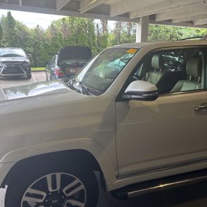 2016 Toyota 4RUNNER LIMITED photo 2