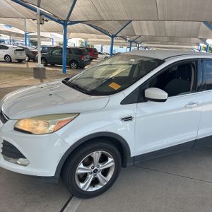 FORD ESCAPE SE - 2
