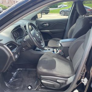 صورة مصغرة 32 لـ 2019 JEEP CHEROKEE LATITUDE