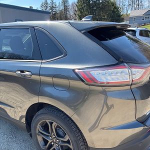 FORD EDGE SEL - 6