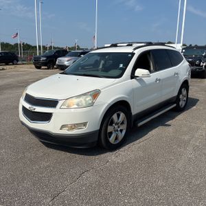 2011 Chevrolet TRAVERSE LT 照片 1