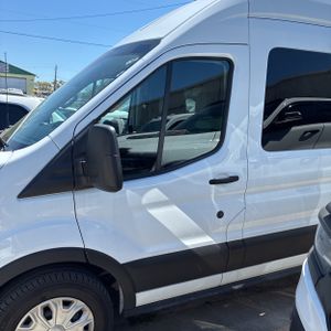 FORD E-TRANSIT 350 - 2