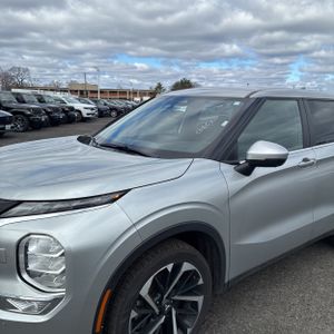 MITSUBISHI OUTLANDER SE 2.5 S-AWC - 2