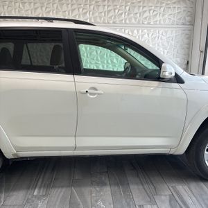 2011 Toyota RAV4 LIMITED — фото 9