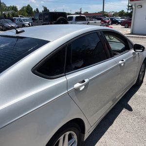 FORD FUSION SE - 9