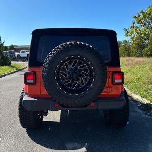 صورة 7 لـ 2018 JEEP WRANGLER UNLIMITED SAHARA