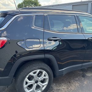 2025 JEEP COMPASS LATITUDE — фото 9