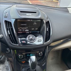 صورة مصغرة 37 لـ 2015 FORD ESCAPE TITANIUM