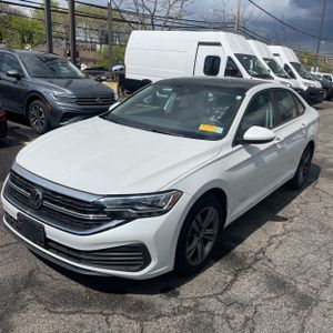 VOLKSWAGEN JETTA SE - 1