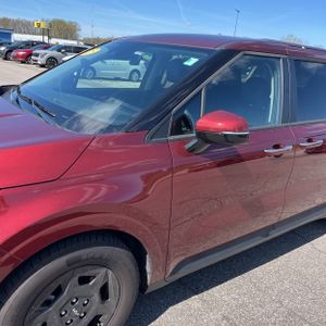 KIA CARNIVAL LXS - 2