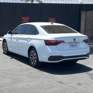 صورة 5 لـ 2023 Volkswagen JETTA S