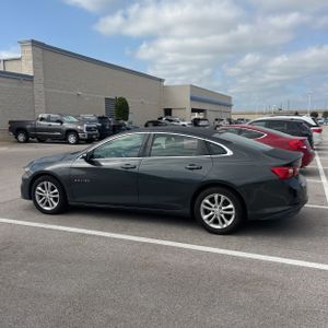 2017 Chevrolet MALIBU LT 照片 3