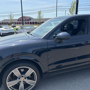 PORSCHE CAYENNE S PLATINUM EDITION - 2