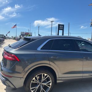 AUDI Q8 PREMIUM PLUS - 9