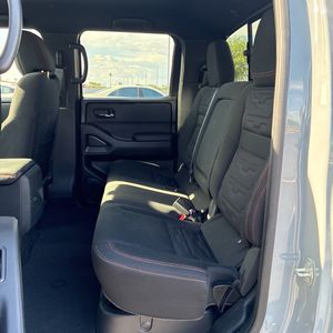 2025 Nissan FRONTIER PRO-4X 缩略图 34