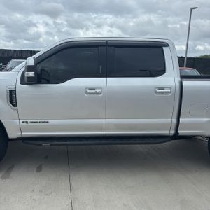 FORD F-250 SUPER DUTY LARIAT - 4