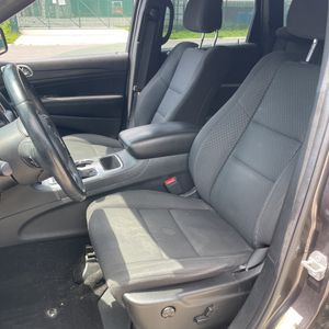 2019 JEEP GRAND CHEROKEE LAREDO E thumbnail 32