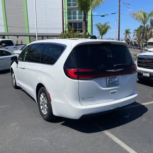 CHRYSLER PACIFICA TOURING L - 5