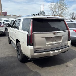 CADILLAC ESCALADE LUXURY - 4