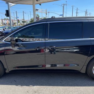 CHRYSLER VOYAGER LXI - 4