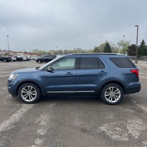 FORD EXPLORER XLT - 3