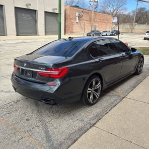 BMW 7-SERIES 740I - 8