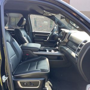 صورة مصغرة 36 لـ 2025 RAM 1500 LARAMIE