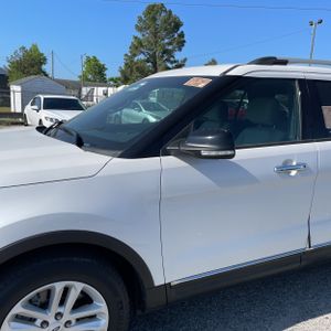 FORD EXPLORER XLT - 2