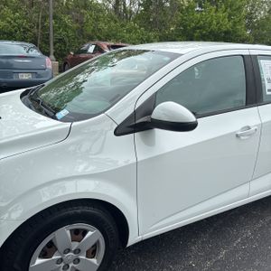 CHEVROLET SONIC - 2