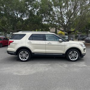 FORD EXPLORER LIMITED - 10