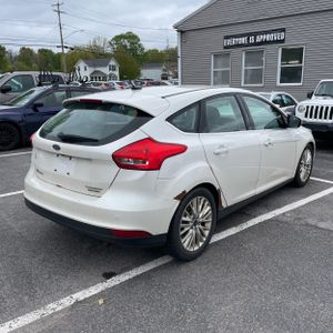 FORD FOCUS TITANIUM - 7