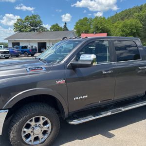 2022 RAM 2500 LARAMIE photo 2