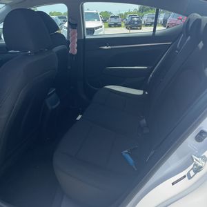 2019 Hyundai ELANTRA SE — миниатюра 33