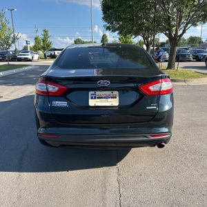 FORD FUSION SE - 7