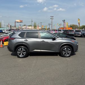 NISSAN ROGUE SV - 10
