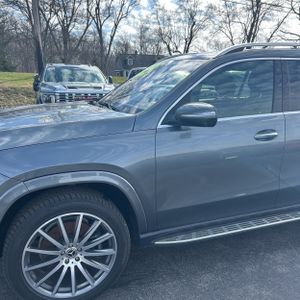 MERCEDES-BENZ GLS - 2