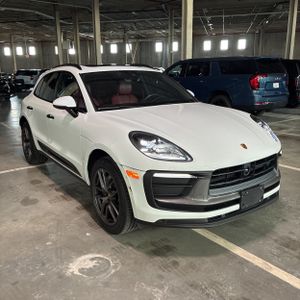 2023 Porsche MACAN T — миниатюра 12