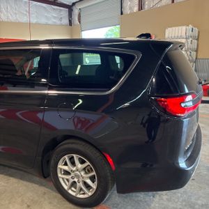 CHRYSLER PACIFICA TOURING L - 6