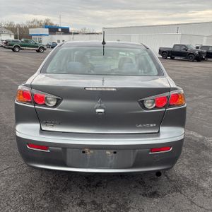 MITSUBISHI LANCER SE - 7