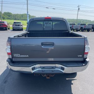 2011 Toyota TACOMA V6 photo 7