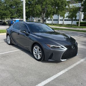 صورة مصغرة 12 لـ 2025 Lexus IS 300 BASE