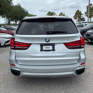 BMW X5 XDRIVE50I - 7