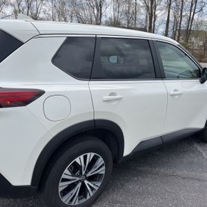 NISSAN ROGUE SV - 9
