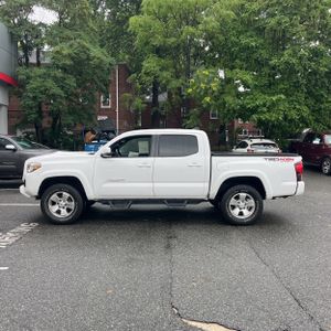 صورة 3 لـ 2019 Toyota TACOMA TRD SPORT