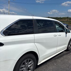 2023 Toyota SIENNA LE 8-PASSENGER 照片 7