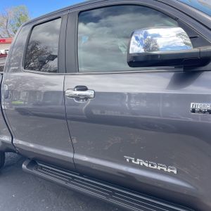 TOYOTA TUNDRA - 9