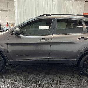 JEEP CHEROKEE SPORT - 4