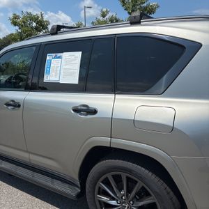 صورة 6 لـ 2022 Lexus LX 600 LUXURY