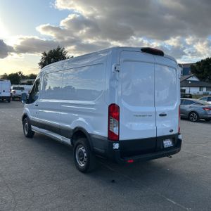 FORD TRANSIT 250 - 5