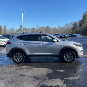 HYUNDAI TUCSON SEL PLUS - 6